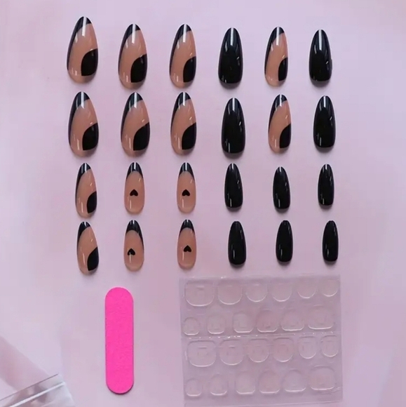 24 Pieces Glossy Fake Press On Nails - Picture 2 of 7